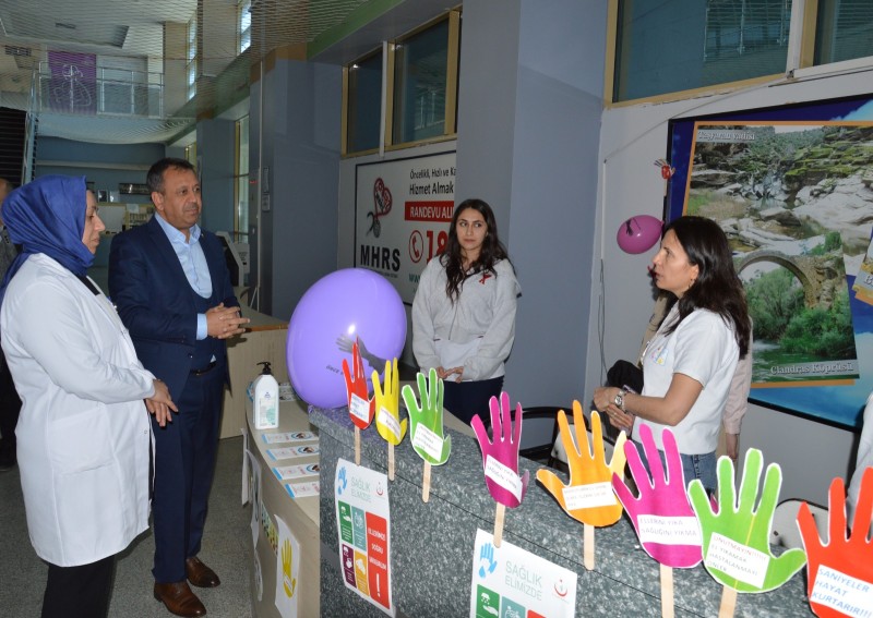 &nbsp; Uşak Üniversitesi Eğitim ve Araştırma Hastanesi, 5 Mayıs Dünya