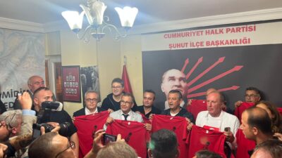 &nbsp; Cumhuriyet Halk Partisi (CHP) Uşak Milletvekili Ali Karaoba, Büyük