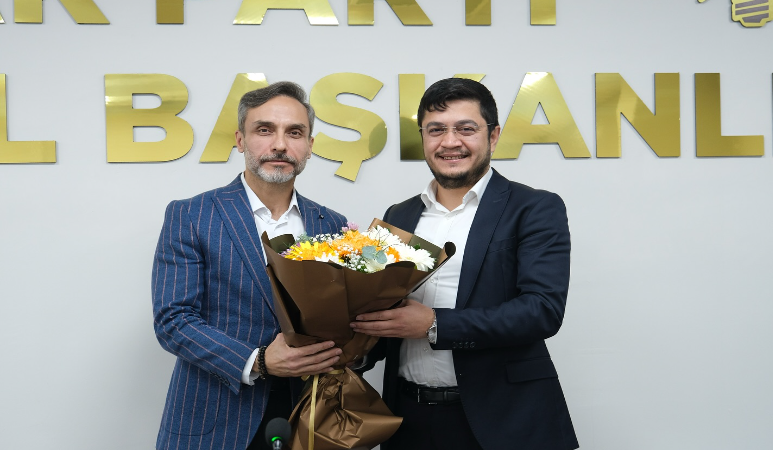 AK Parti Uşak Teşkilatı’nda önemli bir görev değişimi yaşandı. Uzun