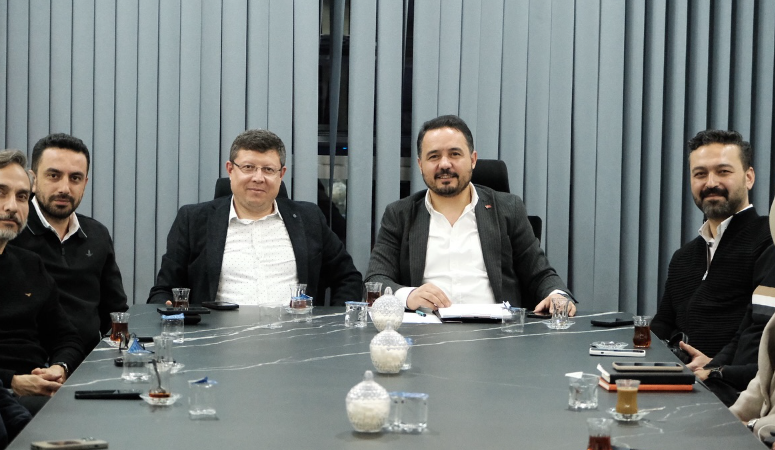 AK Parti Uşak İl Başkanlığı, geleneksel hale gelen Haftalık Olağan