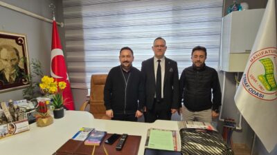 Uşak Kent Konseyi Başkanı İbrahim Karadedeli ve Uşak Kent Konseyi