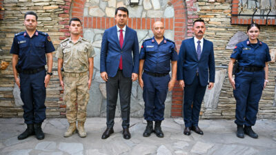 Uşak İl Jandarma Komutanlığında görev yapan 9 subay, 34 astsubay