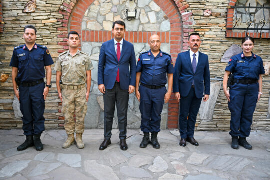Uşak İl Jandarma Komutanlığında görev yapan 9 subay, 34 astsubay